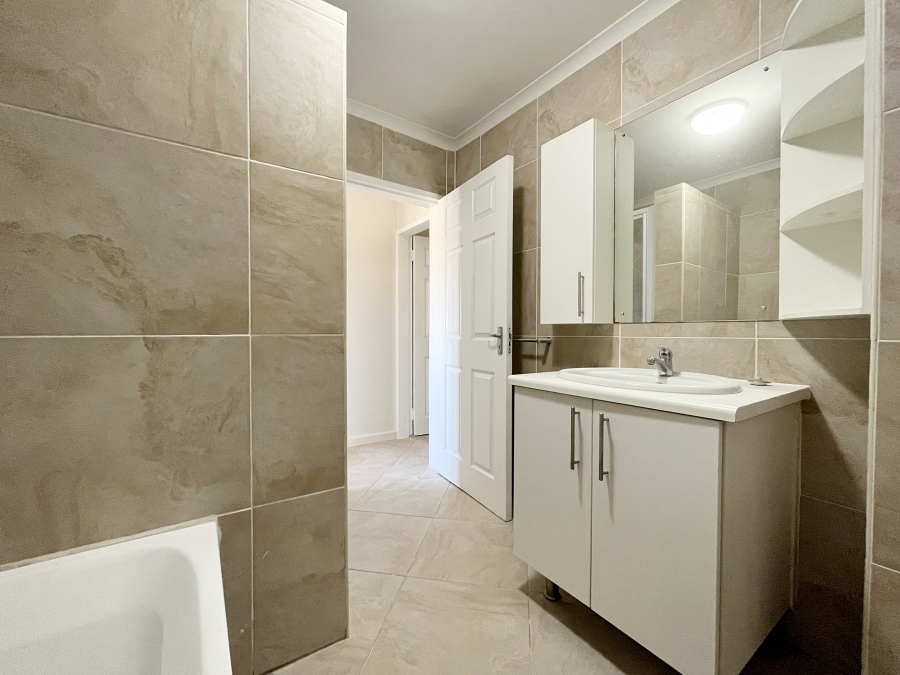 To Let 2 Bedroom Property for Rent in Rosendal Western Cape